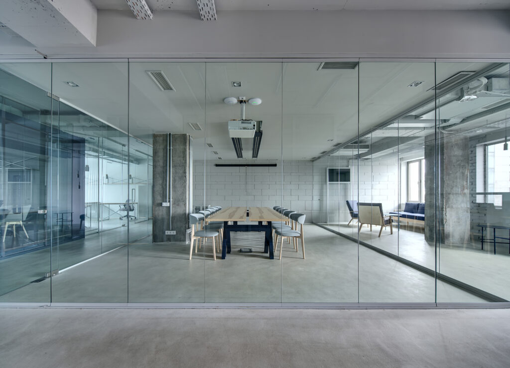 Glass partition office